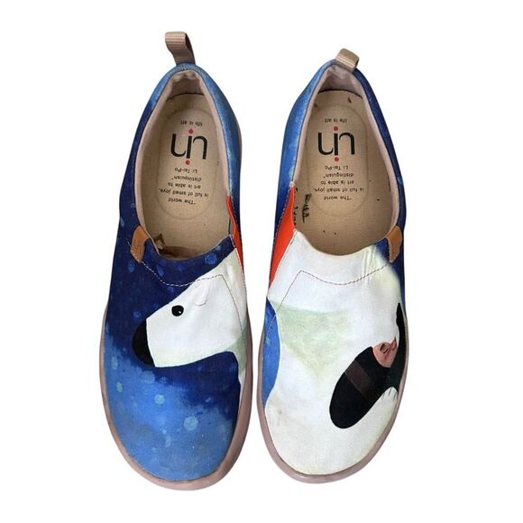 UIN Polar Bear Winter Hug Each Other Casual Artistic Slip on Shoe - Size 9 - Picture 1 of 9